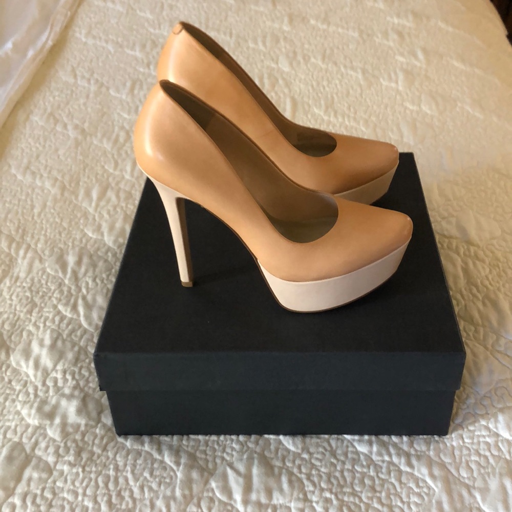 Jessica Simpson platform pumps